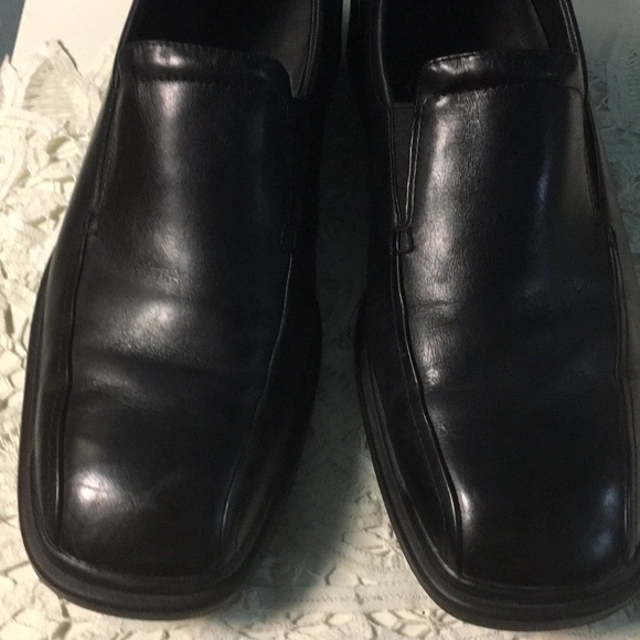 rockport black slip on shoes